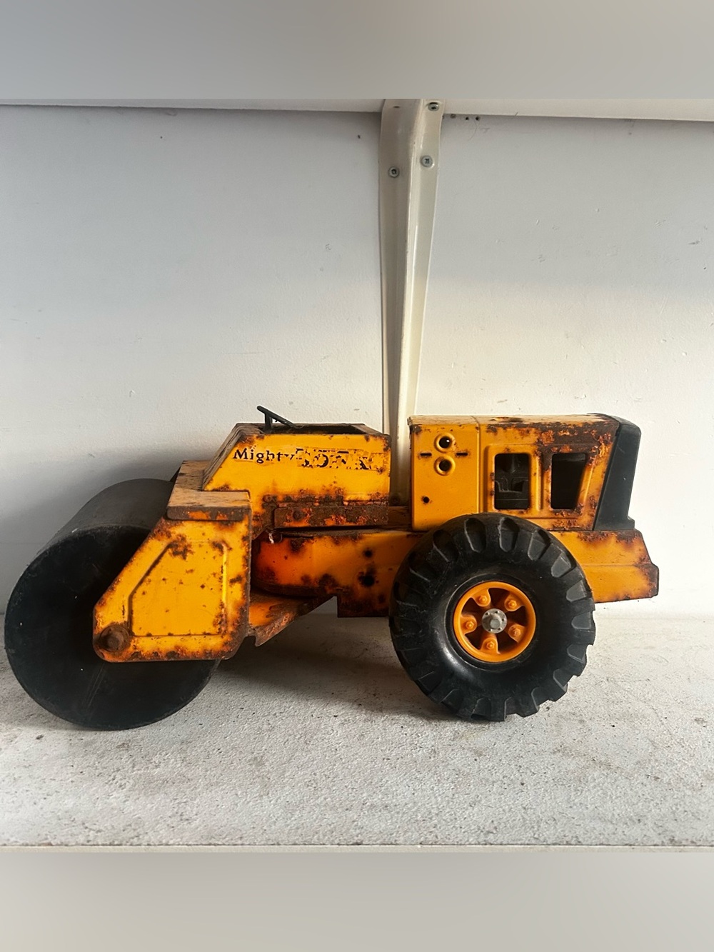 Vintage 1970s HQ Tonka Mighty Roller Pressed Steel Toy Vehicle /XMB-975 Wheels